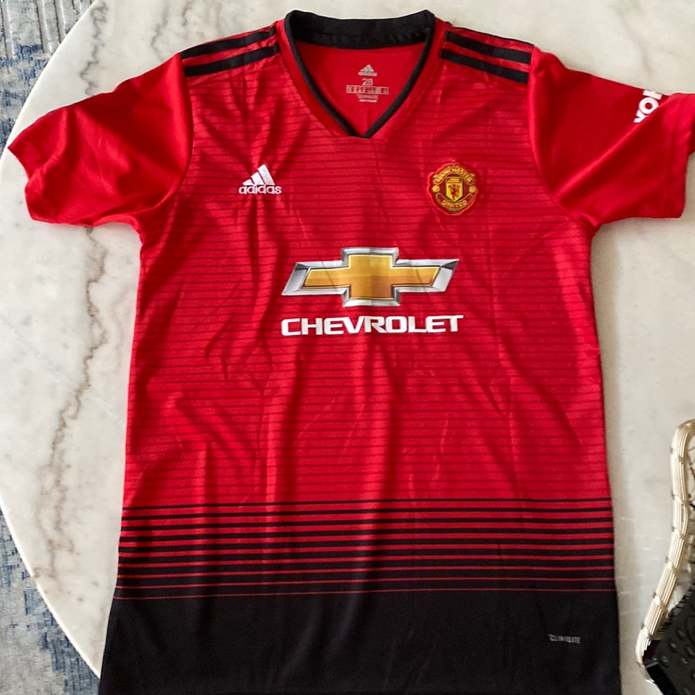 Addidas Manchester United Jersey Size: 28 US. (Men Small/Youth xxl)